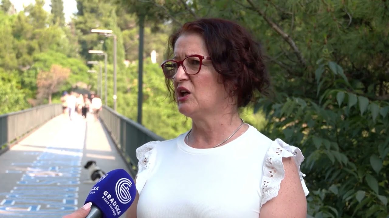 Obnovljen mural nezvanične himne Podgorice na Visećem mostu
