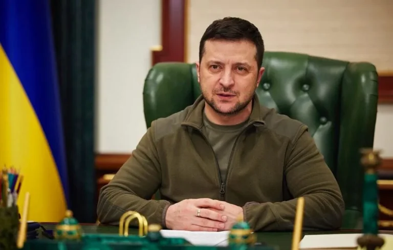 Zelenski nudi pomoć Ukrajine za gašenje požara u Francuskoj