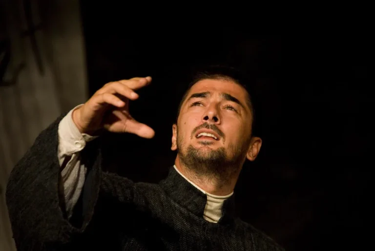 Vojin Ćetković: Pozorište je uvijek mlado, a glumac treba da ostane mlad