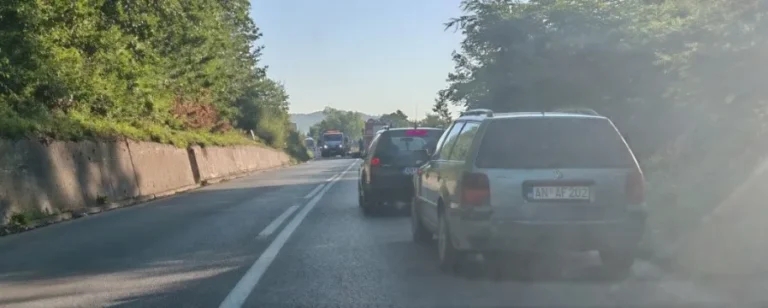 Četiri osobe povrijeđene u udesu na putu Berane – Andrijevica, uspostavljen saobraćaj
