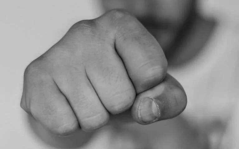 Dogovorili tuču: Maloljetnik (17) osumnjičen da je teško povrijedio dječaka (14)